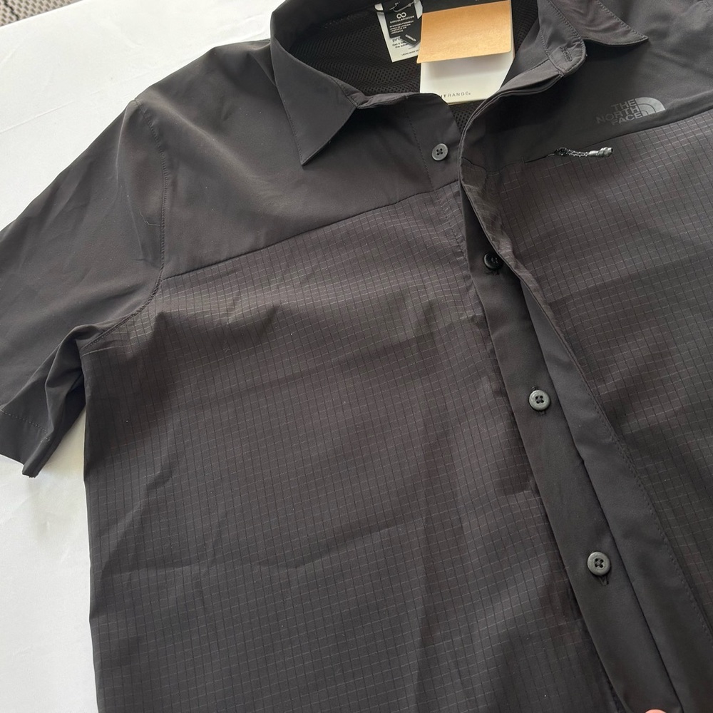 The North Face Women’s Black Lightrange Short Sleeve Button Up Top Sz Med NWT - Picture 9 of 11